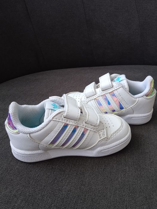Кросівки Adidas 22 розмір