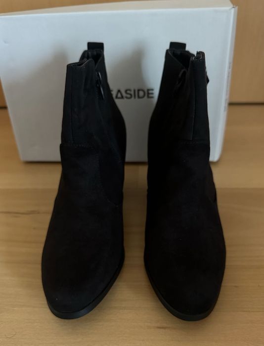 Botas Pretas Confortáveis NOVAS Nº 39