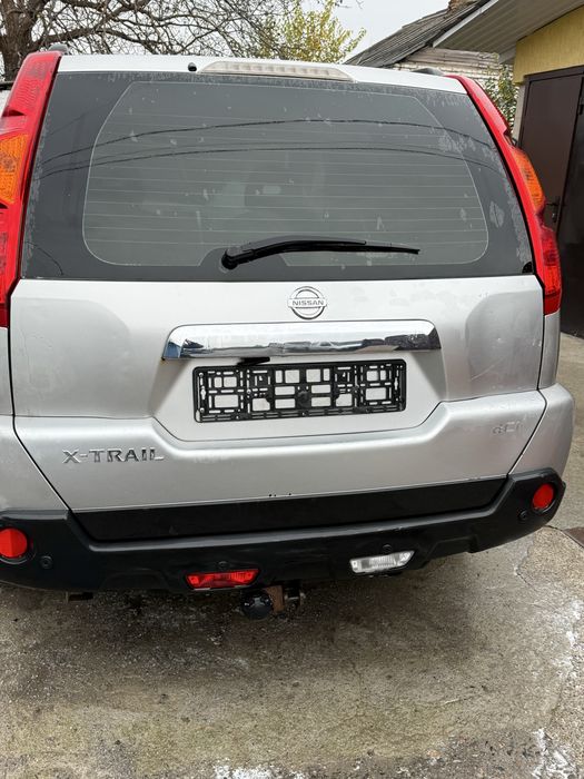 Кришка багажника nissan xtrail t31 колір ky0