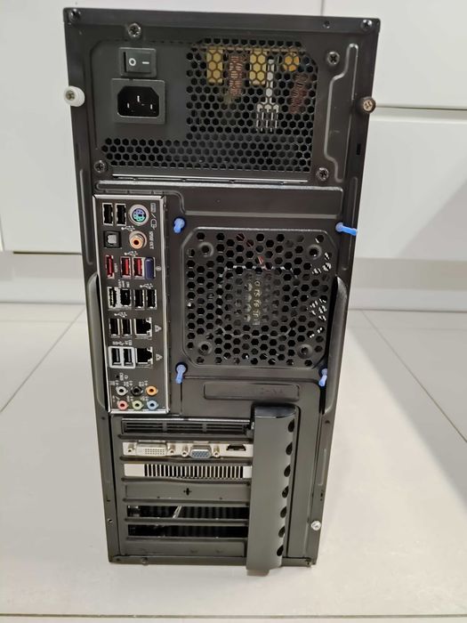 Komputer i5 4x4.3 GHz/8GB RAM/SSD/Win 10