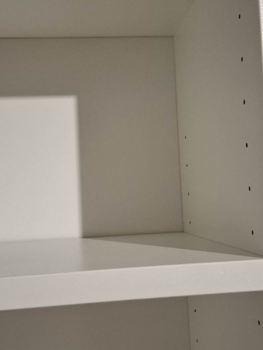 Regał biały na książki
