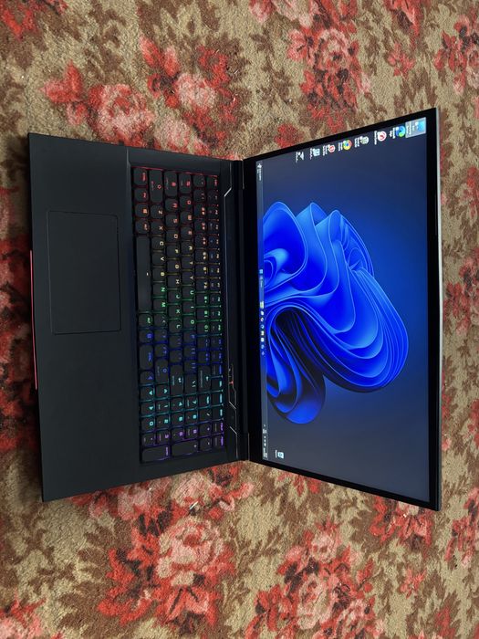 Electronics Mech-17 i7 32GB ddr4 Windows 11 pro