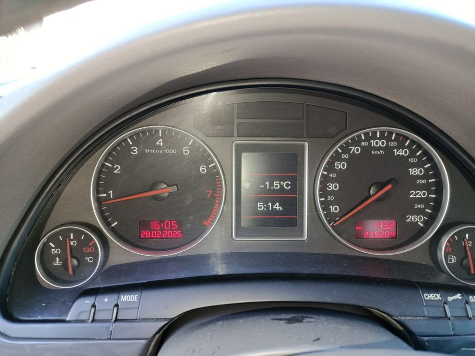 Audi A4 B6 2.0 бензин • Шкіра • Підігрів сидінь • Клімат • Універсал