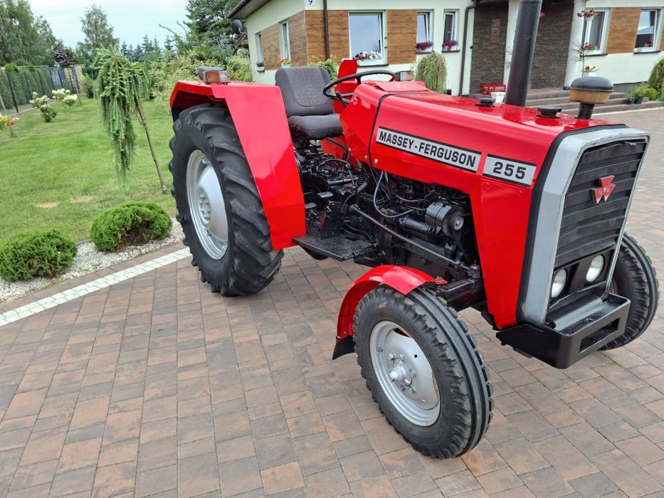 Massey Ferguson 235
