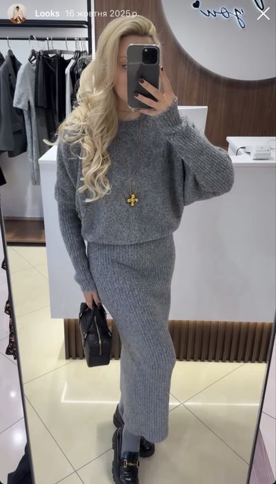 Тепла сукня  нова розмір  універсальний