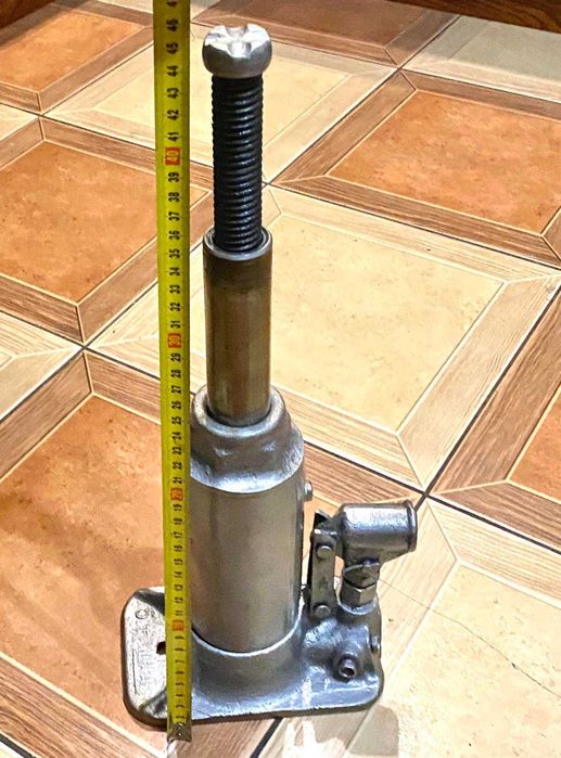 Домкрат гідравлічний / до 5 тонн.