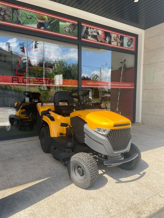 TRATOR  STIGA ESTATE 384