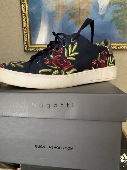 Кросівки(кеди) жіночі bugatti