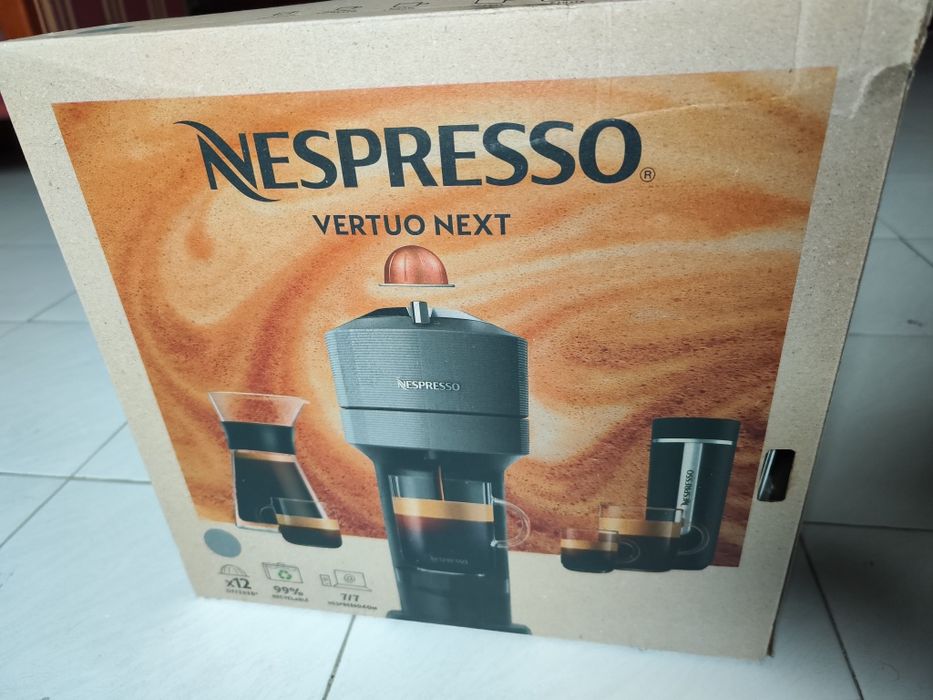 Vendo máquina de café Nespresso Vertuo Next