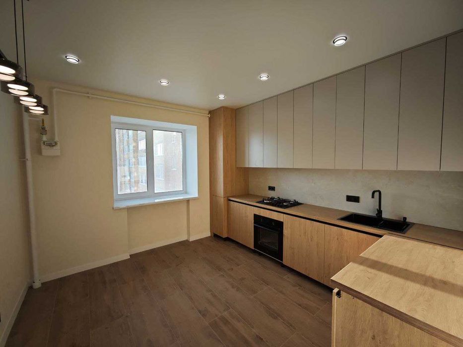 Продаж 2-к квартири з дизайнерським ремонтом — ЖК Новий Квартал