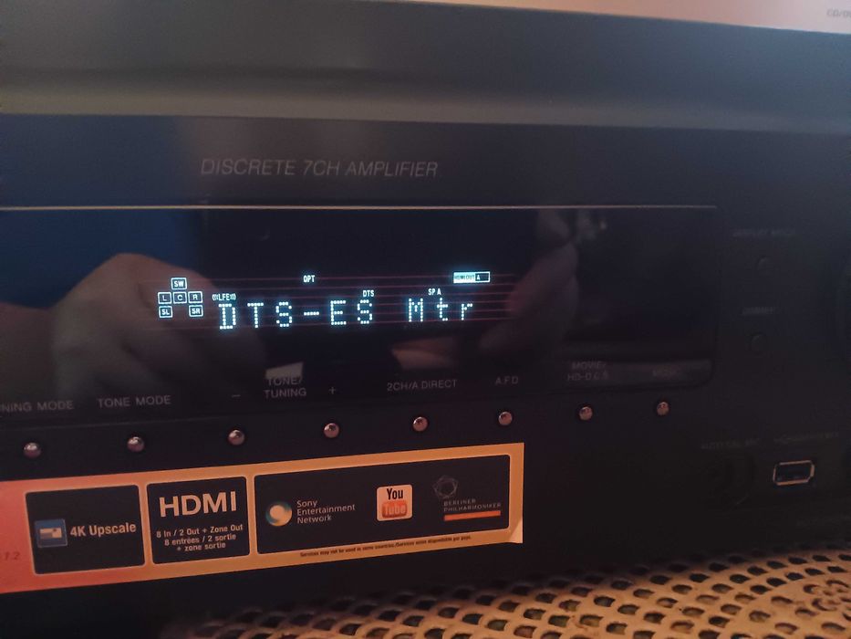 Sony str-da2800es 7.2 4k 3D usb