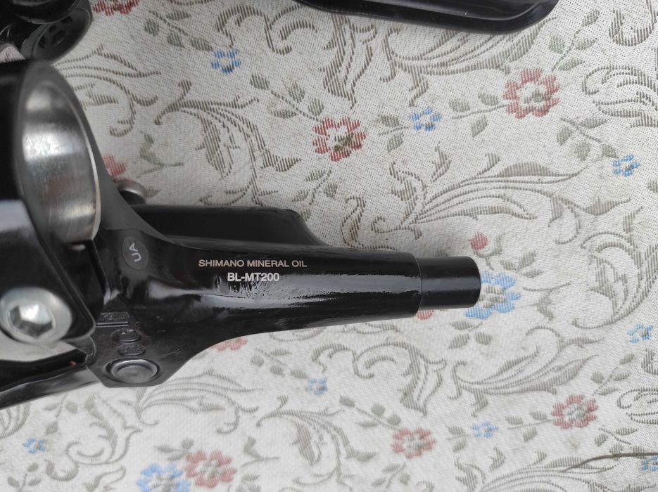Ручки тормоза гидравл.Shimano BL-MT200 miniral oil (для гидравлики)