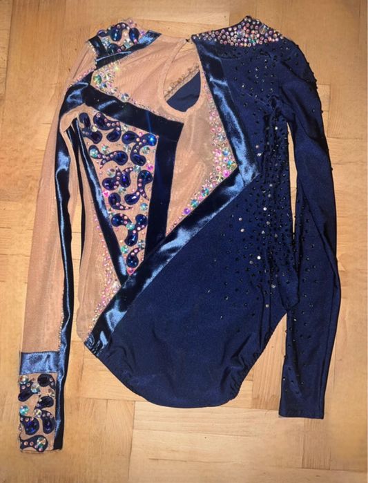 strój do gimnastyki artystycnej