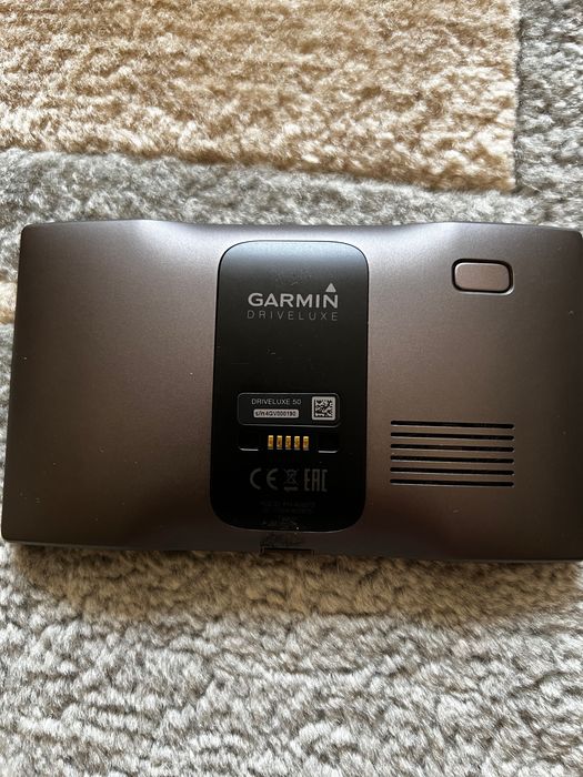 навігатор Garmin DriveLuxe 50