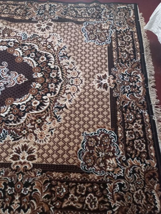 Продам ковёр новый