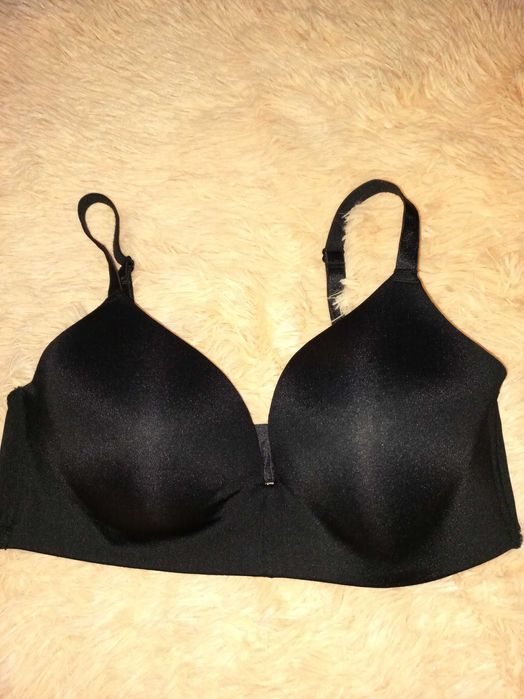 Бюстгальтер  жіночий