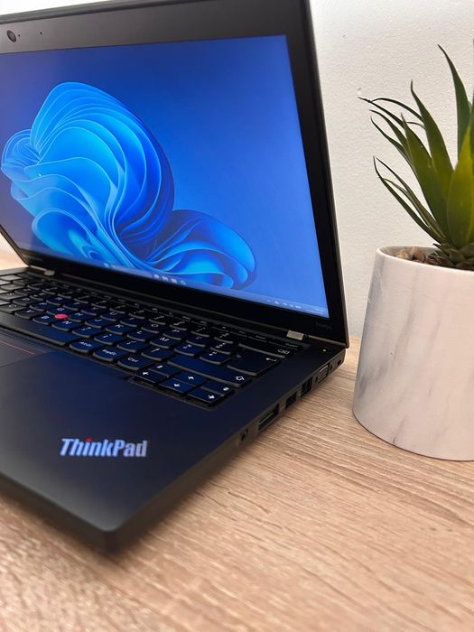 Lenovo UltraBook i5 | 12 GB RAM | SSD