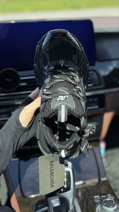 Кросівки Balenciaga 37