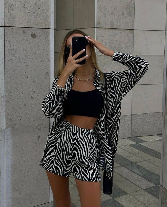 Продам літній костюм-двійка