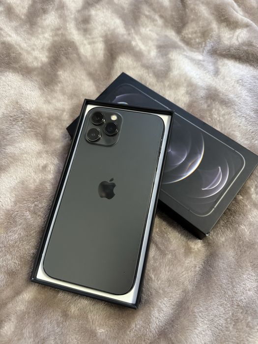 iPhone 12 про макс