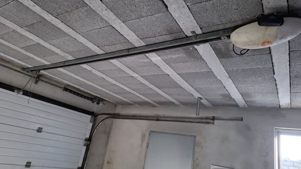 Portão  automático    garagem