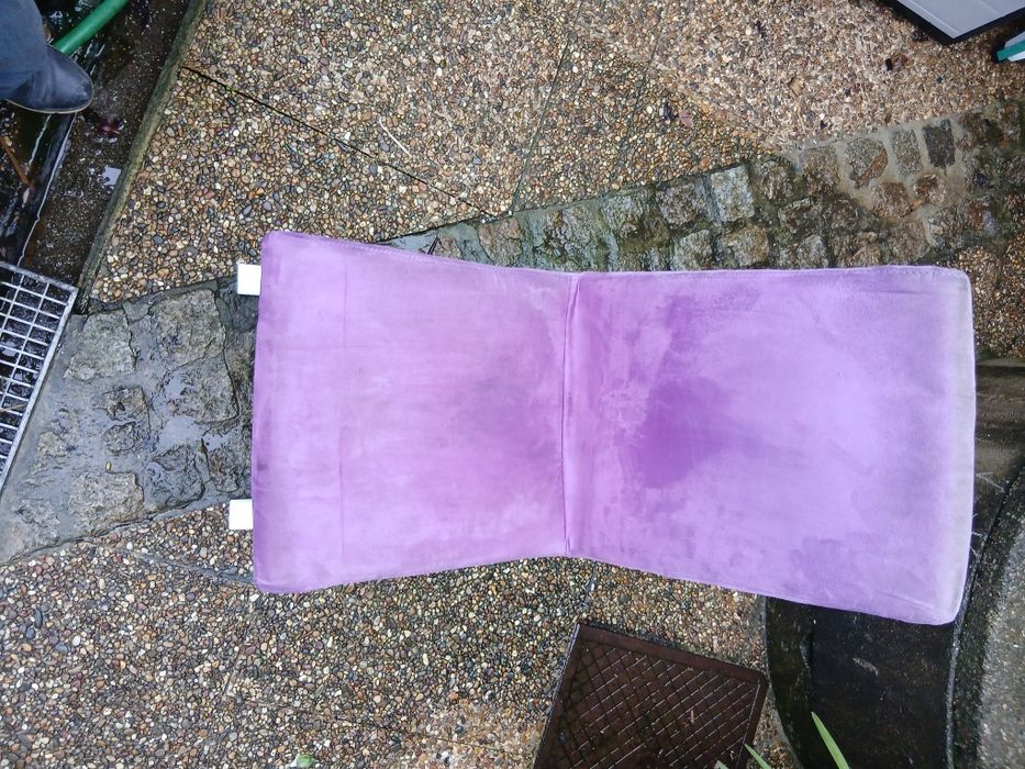 Vendo oito cadeiras  pe inox