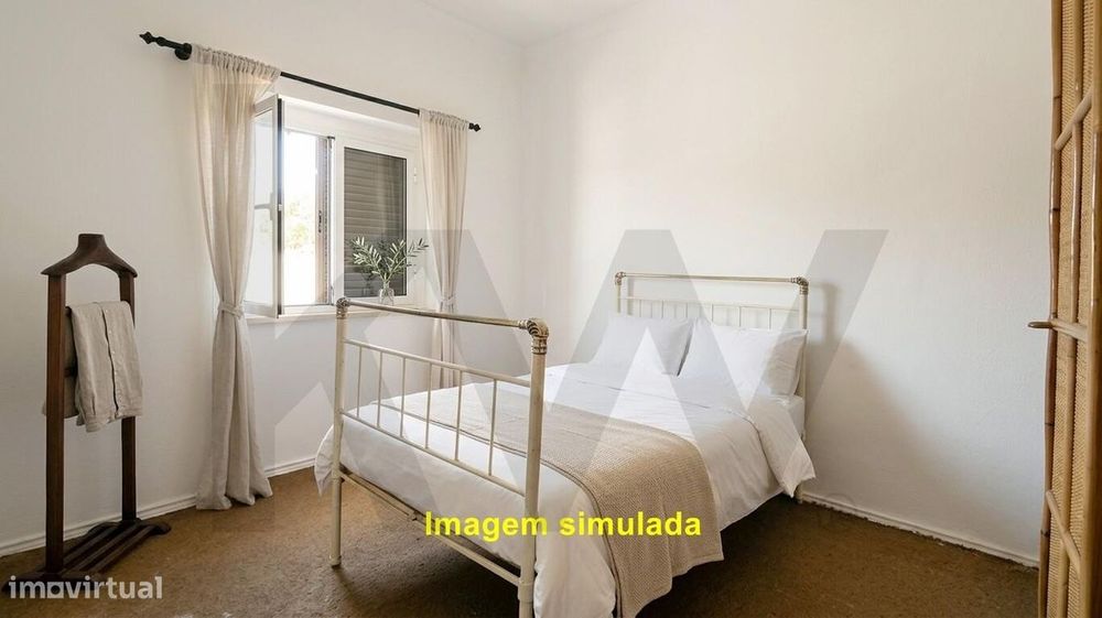 Encantadora Moradia T2 Unifamiliar com Garagem, Quintal e Churrasqueir