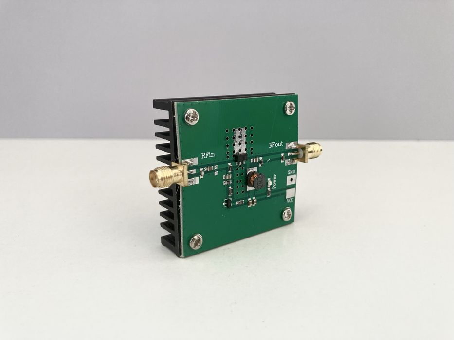 Продам радіочастотний підсилювач 433Mhz потужністю 5W