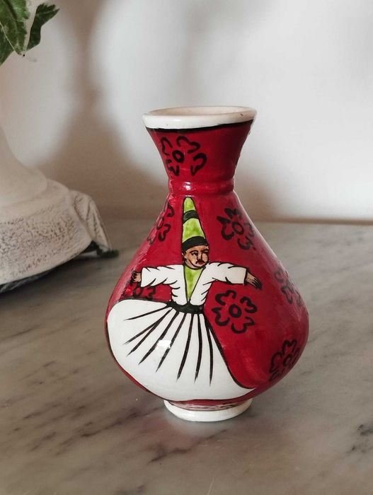 Peça Feita à Mão - Dervixe Giratório