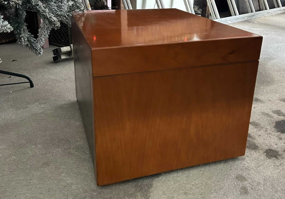 Conjunto Cómoda com Espelho e 1 Mesa de Cabeceira