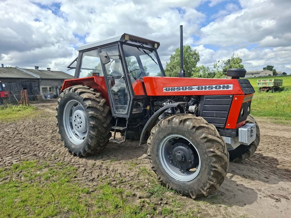 Ursus 1224 wrsia Bison