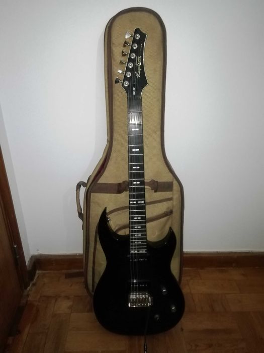 Guitarra Hagstrom Ultralux XL-2P, padrão Cosmic Black Burst