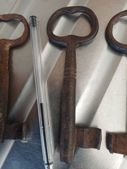 Varias chaves de fechaduras antigas