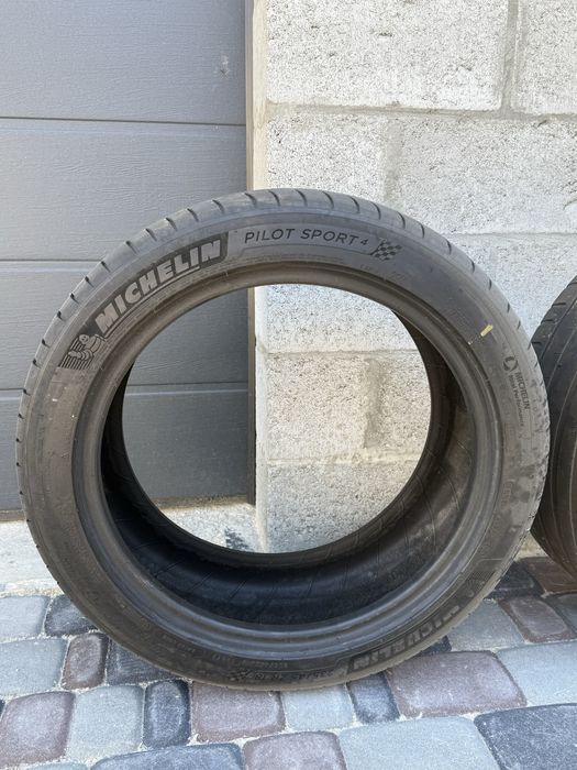 Michelin Pilot sport 4 235/45 r18