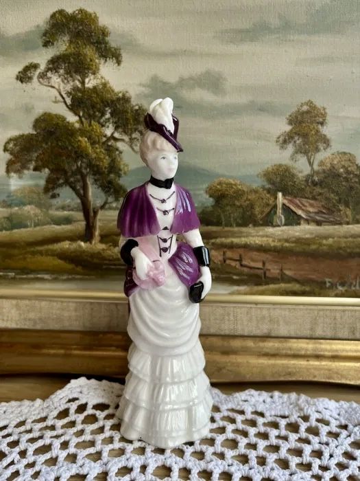 Elegancka Coalport kolelcjonerska 8x figurka Lalka Anglia Porcelanowa
