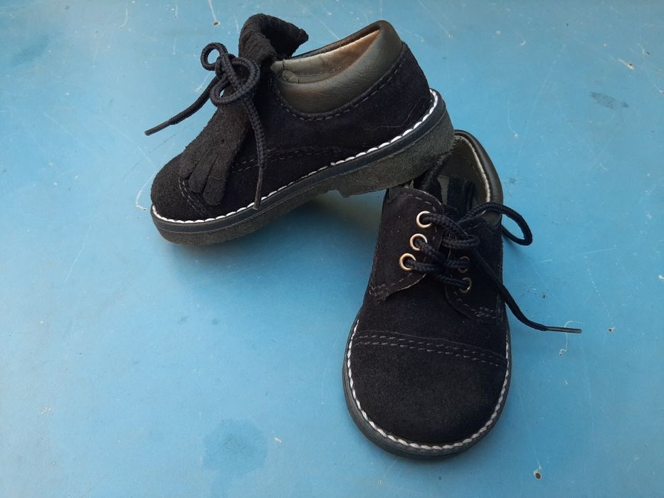 Sapato bebé Nr 18 novos