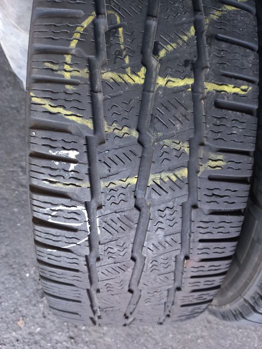 Opony używane 235/65/16c michelin 2x6 mm 2020 rok prod