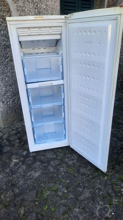 Arca congeladora de gavetas