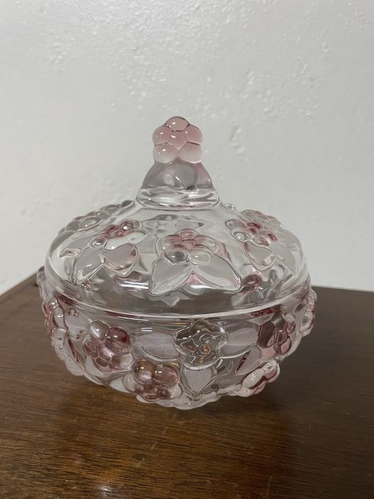 Bombeira de vidro com flores