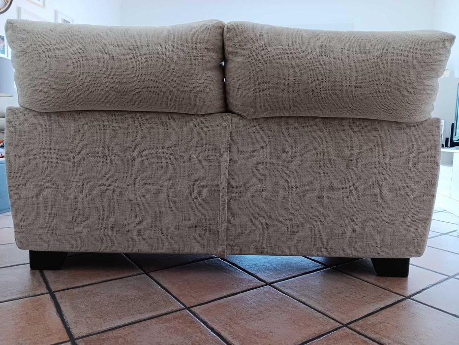 Sofá 2 lugares Pedro Ortiz