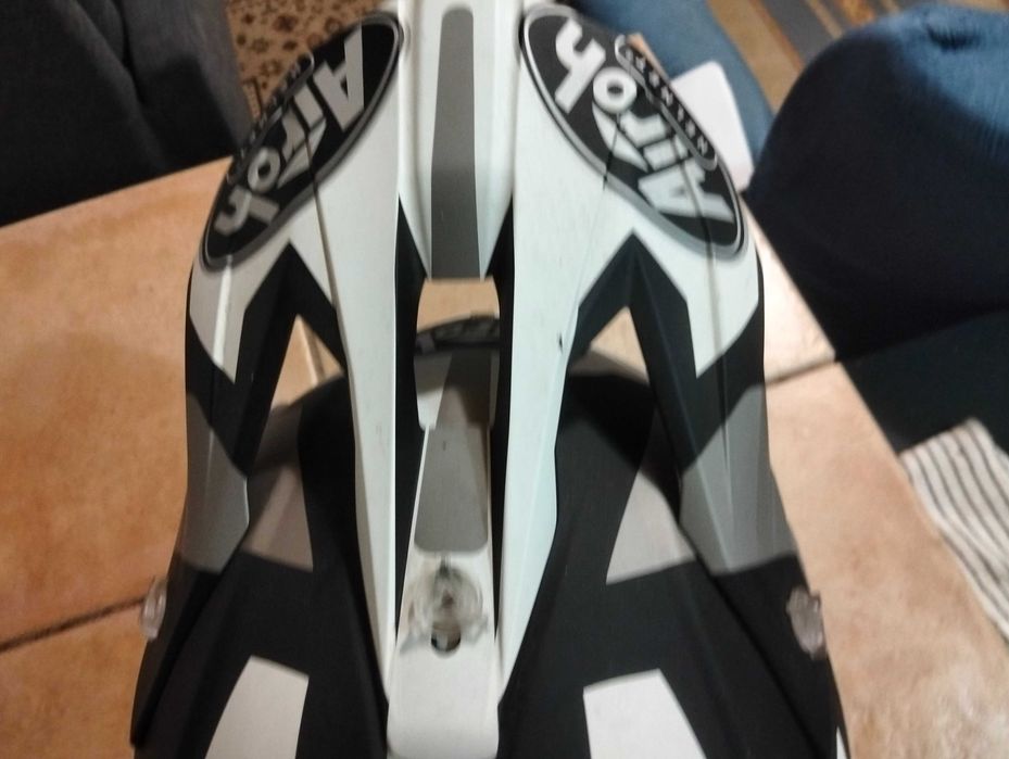 Vendo capacete airoh Helmet de carbono em muito bom estado
