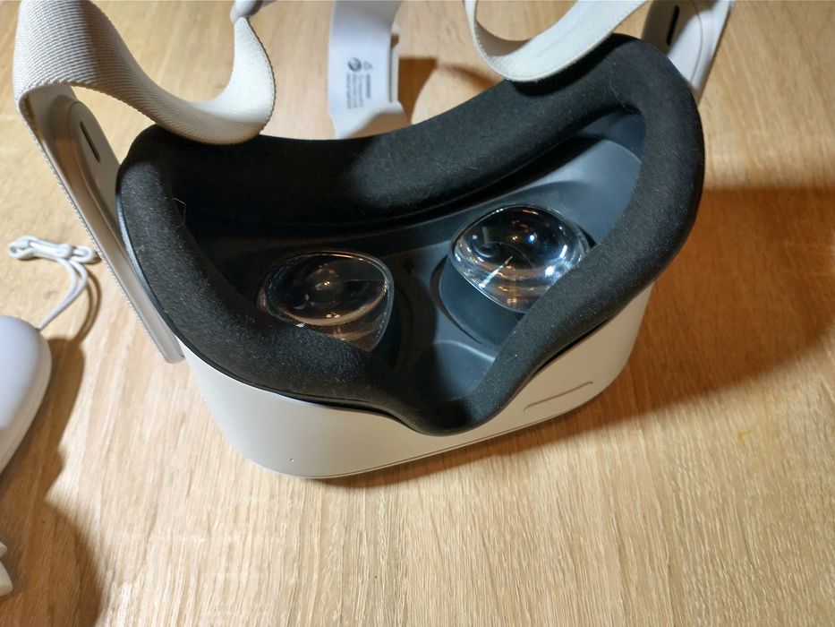 Очки шлем виртуальной реальности Oculus Quest 2