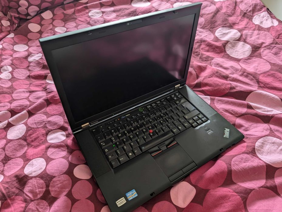 Lenovo Thinkpad T520 / 17" / 4 core i7 / 12 GB / 500 GB SSD