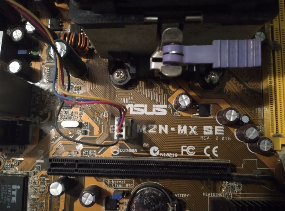 материнська плата M2N-MX SE Asus