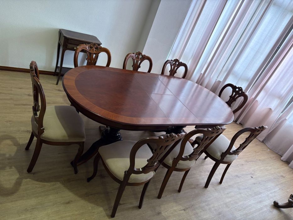 Mesa clássica de Jantar para 8 pessoas