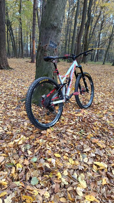 Rower Devinci django dt Swiss Magura Fox