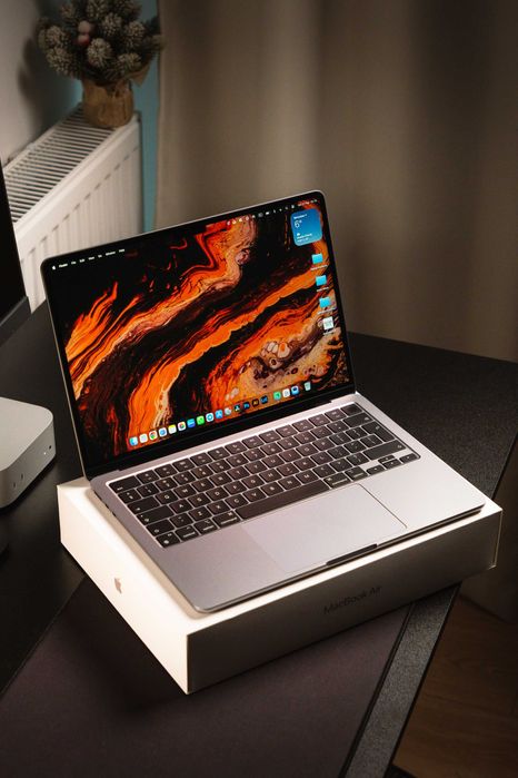 Laptop MacBook Air M2 / Idealny Stan / Gwarancja / 8GB RAM, 256 GB