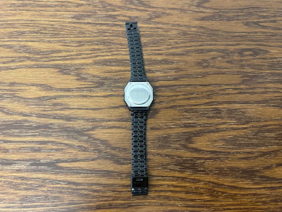 zegarek elektroniczny LCD bransoleta styl klasyk retro vintage