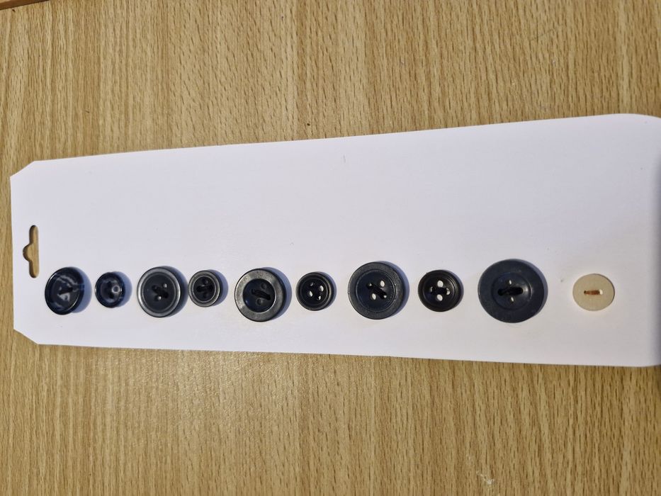 Пуговицы гудзики розпродаж : 11мм; 14мм; 20мм.