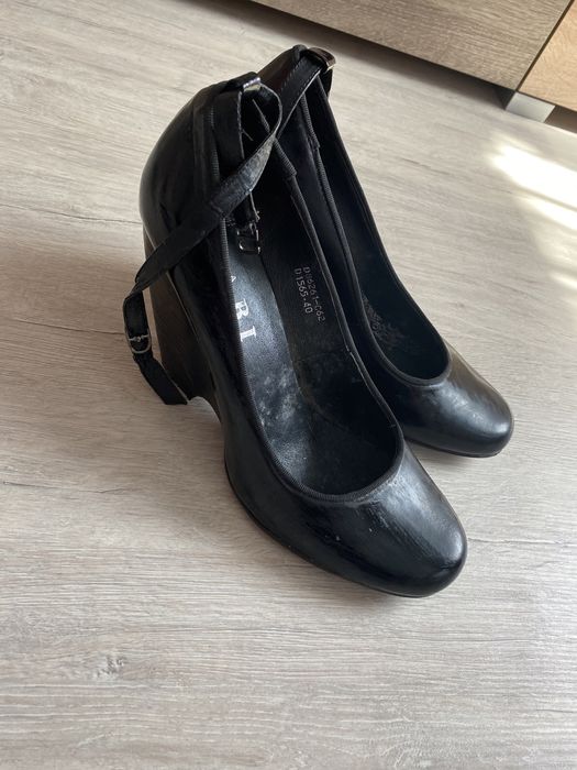 Жіночі туфлі